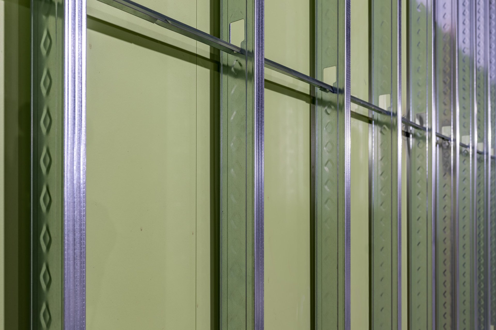 Metal stud wanden geplaatst door TNS AFBOUW