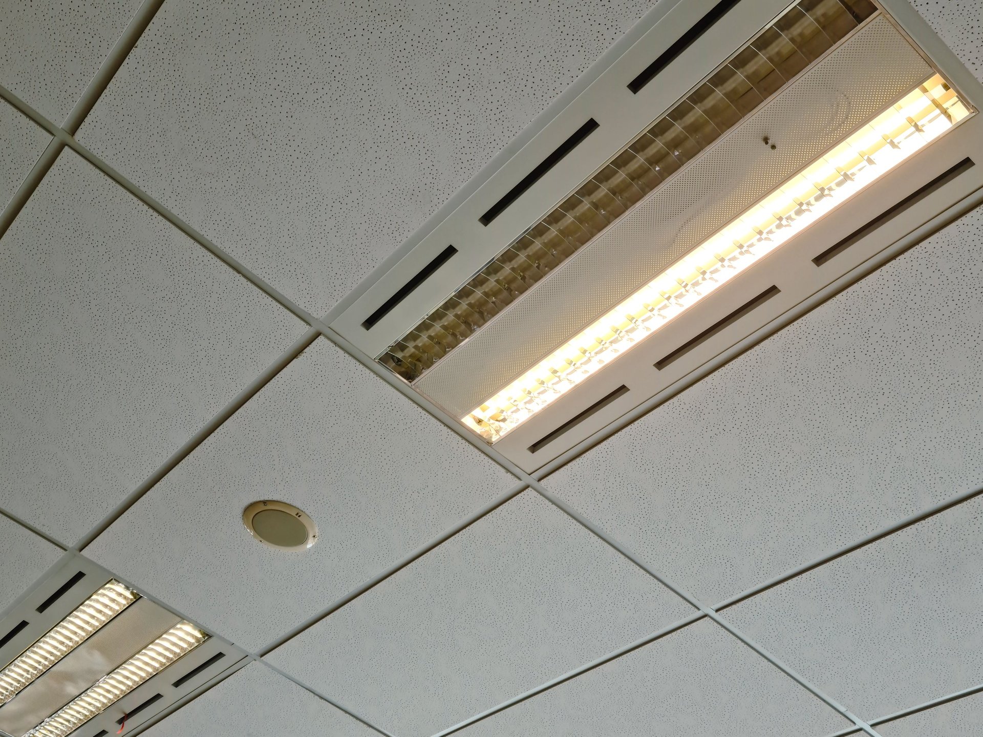 Systeemplafonds geplaatst door TNS AFBOUW